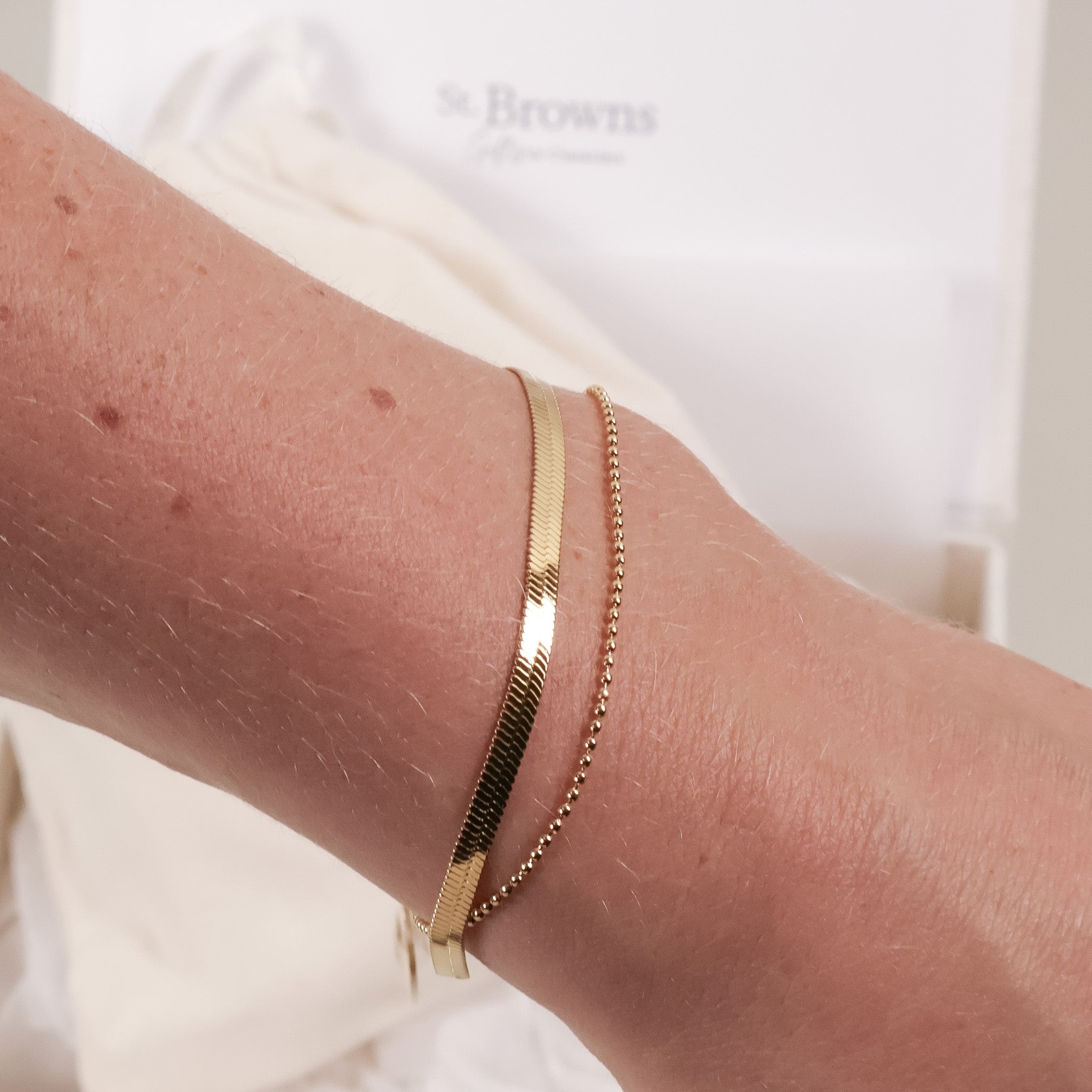 Connecting Love Unique Double-Armband & Schoko-Knabbermischung